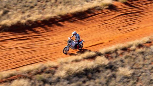 Ψάχνοντας την αυτονομία της DesertX στην Αυστραλιανή έρημο 