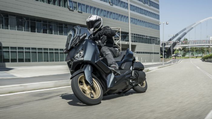 Yamaha XMAX 300 Tech Max - Οδηγούμε στην Ιταλία 