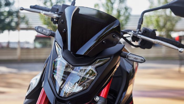 Honda Hornet 2023: Η σφήκα επέστρεψε με 90,5 ίππους  