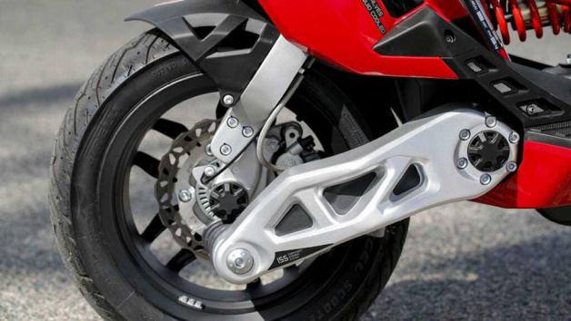 Italjet Dragster: Το πιο ιδιαίτερο Scooter αποκτά έκδοση 300cc 
