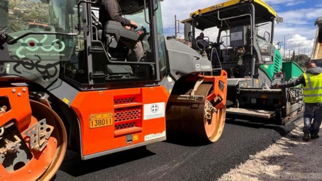 Παραλιακή: Στρώνουν νέα άσφαλτο.. Με τα λεφτά από τις κλήσεις 