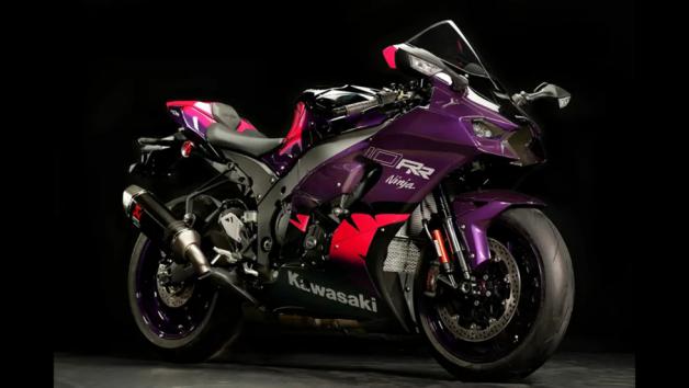 40 Ninja ZX-10RR 40th Anniversary με ειδικούς χρωματισμούς στην Αγγλία 