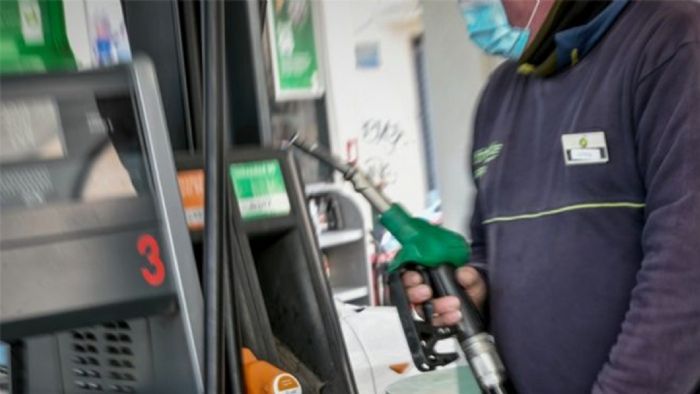 Πτώση μέχρι και 20% στις πωλήσεις καυσίμων καταγράφηκε μετά τις εκρηκτικές ανατιμήσεις. (Φωτό: Eurokinissi)