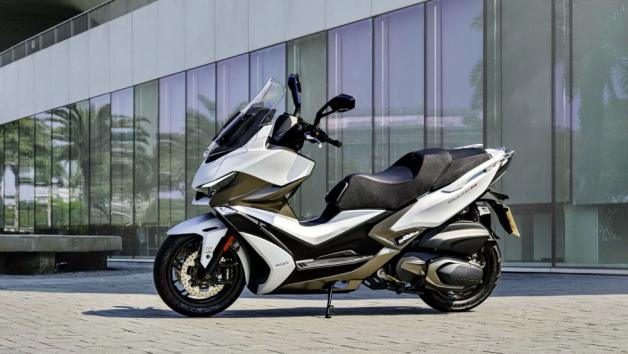 Έφτασε το νέο Kymco Downtown GT 350 