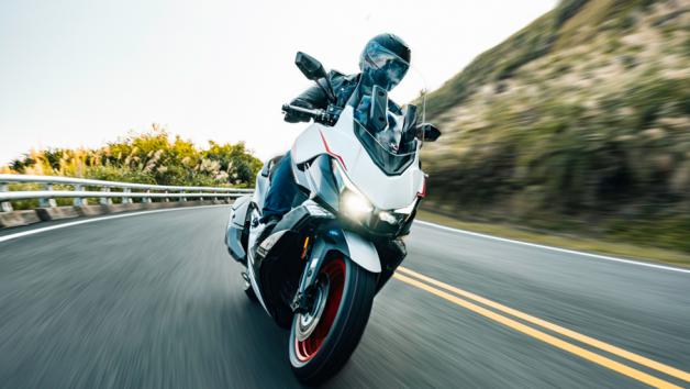 Kymco Xciting VS 400i E5: Ασφαλές σαν αυτοκίνητο! 