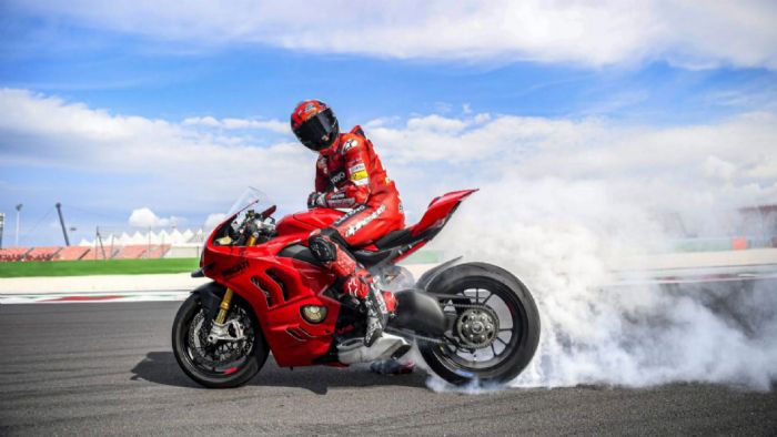 Ducati: 4 χρόνια εγγύηση σε όλα τα μοντέλα 