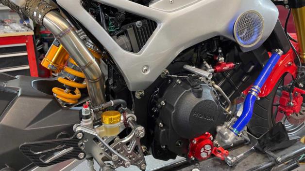 300άρι Honda Grom με εμφάνιση CBR 