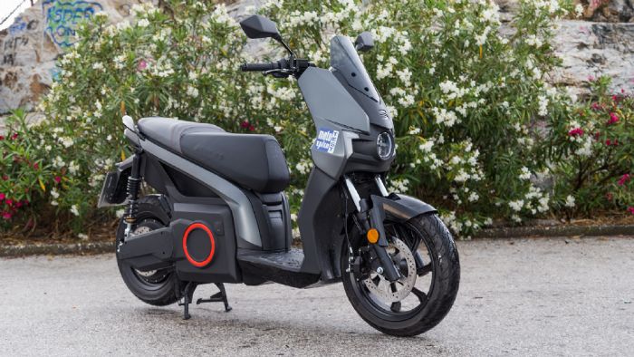 SEAT MO eScooter 125 test: Νέα δεδομένα ηλεκτροκίνητου 