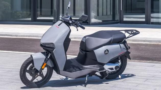 Starkcyber HC 200: Με αυτονομία 98 χιλιόμετρα και φόρτιση σε 3 ώρες 