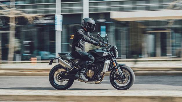 HUSQVARNA SVARTPILEN 801 HUSQVARNA SVARTPILEN 801