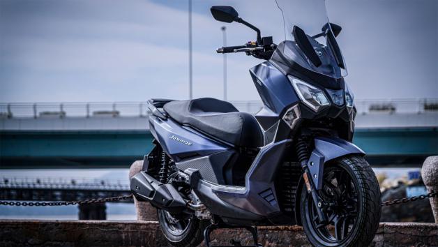 Sym Joyride 300: Το μόνο GT scooter με εμπρόσθιο τροχό 16 ιντσών 