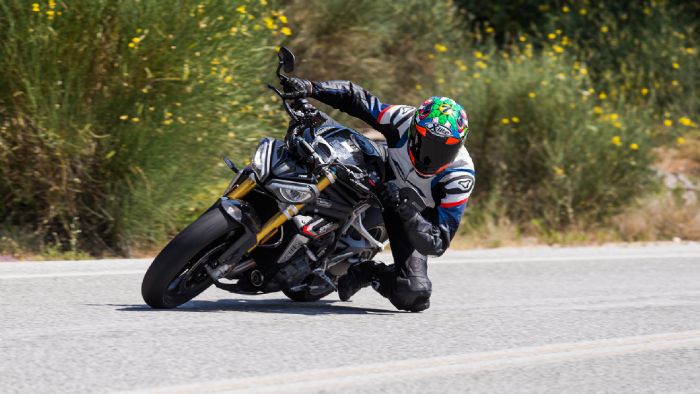 Δοκιμάζουμε την Triumph Speed Triple 1200 RS 