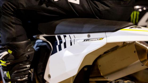 Η πρώτη επίσημη παρουσίαση της Motocross Triumph στο Los Angeles 