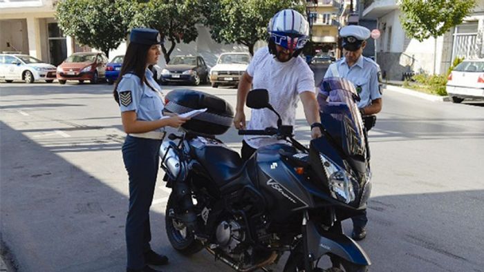 Η πολυπληθέστερη παράβαση για τον Δεκέμβριο εντός Αττικής, ήταν η υπερβολική ταχύτητα. 