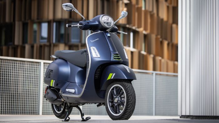 Η νέα Vespa GTS SuperTech 2023