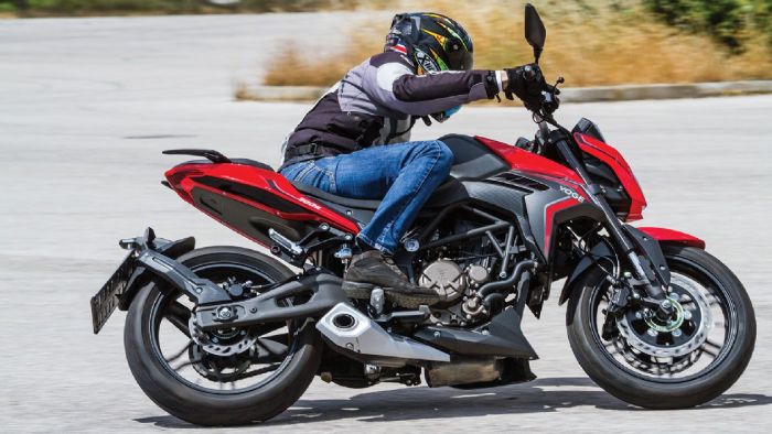 Test: Voge 300R