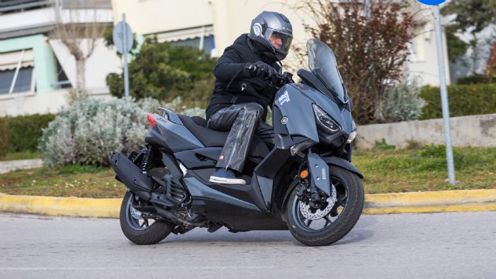 Yamaha XMAX 125 Tech MAX 2022 - Test