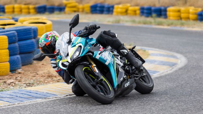 CFMOTO 300SR - Test (+video) 