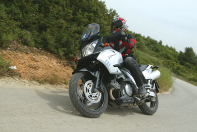 suzuki -       V-Strom 1000  Suzuki   2004         ,     . O   Suzuki TL 1000,    