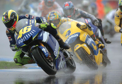 ������������� ������� ������ �� circuit ��� Donington Park. ��� �������� ����� �� ����� ���� �������, ����� �� ��������������� �������� �� ���� ������, ��� ��������� �� ��������� ������ ���� ��������. ��� ��� ��� ������ ������; ����� �����... Valentino! 