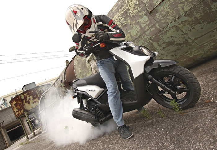     BW´s    scooter         .  heavy duty ,     XXS,    Yamaha              ,   ! 