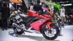 Yamaha R15 V3:   