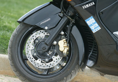 yamaha, yamaha t -   mega-scooter         scooter,        ,        .      ,   ,      ,      ,       .     T-Max          ,      ABS,       … !