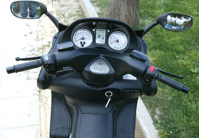 yamaha, yamaha t -   mega-scooter         scooter,        ,        .      ,   ,      ,      ,       .     T-Max          ,      ABS,       … !