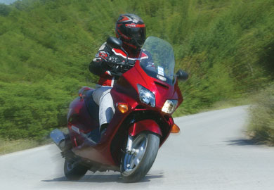 ���� ��������� ��� scooter ��� 250 �.��. �������������� ������� �� ���������� ���� ��� ����������� ������, ���� �������� �� ��������, ��� ��� ��� ������� ���������. ��� �������������� ���� �� ���������� ���� �� ���������� ��� �������� ��� 2005; ��� ����������� ��� Moto ����� �������� ���� ��� �� ��� �������� ������� ��� ����������, �� ����� ��� ��������� ��� �������, ���� ��� ��������, ������� ����.