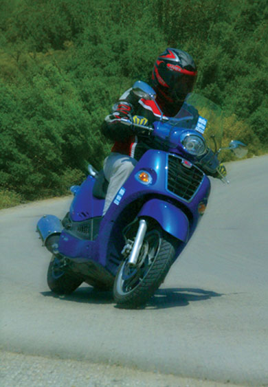 ���� ��������� ��� scooter ��� 250 �.��. �������������� ������� �� ���������� ���� ��� ����������� ������, ���� �������� �� ��������, ��� ��� ��� ������� ���������. ��� �������������� ���� �� ���������� ���� �� ���������� ��� �������� ��� 2005; ��� ����������� ��� Moto ����� �������� ���� ��� �� ��� �������� ������� ��� ����������, �� ����� ��� ��������� ��� �������, ���� ��� ��������, ������� ����.