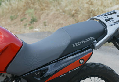 honda -     ,   . 
  ,         ,          Honda Transalp 650.  ,          2005. 