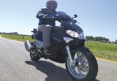 ducati, gilera runner  - H Ducati είχε από νωρίς μεγάλα σχέδια για την οικογένεια των Multi. Οι φήμες είχαν αρχίσει να διαρρέουν ήδη πριν μια διετία, παράλληλα με την άφιξη του πρώτου DS 1000. 