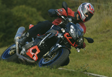 aprilia, aprilia, piaggio - Pegaso Strada, Pegaso Trail, RXV, SXV. ������������ ��� ������������, ����������� ��� ��������������� ��� ��� ���������� ������ ������������ ����������� ���� ������ ������� ���� ���� ��� ����� ���, ���� ���� ������� ����������. � Piaggio ��������� �� ������ ��� ��� � Aprilia �����������, ���������� ��� ��� �������� ���� �� ���� ���. ��� �������, �� ��� Tuono 1000R ��� ����� � ��������� ��� ��������. 
