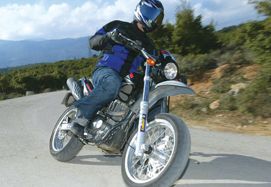 beta -     supermoto   Beta,        .      Suzuki  DR 350    ,   ,          .