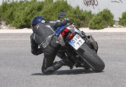 ���� ��������� ���� ������ ���� ��������� ������������� ���� ��� Supersport ������������, ���� ��� �� ��� Suzuki GSX-R 600 ����������� ���������� ������ ��� �� 2011. ���������� �������� �������� � ������ ��� ��������� ��� ������ ���� 9 ������� ����, ���� ��� � ������������� ��� ��������� Big Piston Fork ��� Showa.
