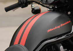 ���� ���������� � Harley Davidson �� Night Rod Special, �� ���������, ������, ������ ������ ��� �������V-Rod. ��� �� �� ���� �� ������������� ����������, ���� �� ������ ��������, ���� ���� � ����������� ��� �� Milwaukee ����� ����� ���������. ���� ����� �� �����, ���� � ������� ��� ��������. ���� ��� �� ���� ������, ���� � ����������� ��� �´ ������ �´ ��������!