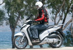 �� ���������, ���������� ������ ��� ������ 125����� ��� ��� scooter ��� ������ ��������� 250-300 �.��. �� ����� �������� ���� ��� ����� ��� �� ������� ��� ����������� ������� ��� �� �����, �� scooter �� ����� 150-200 �.��. ��� ������� 16 ������ ��������� ���� ������� ��������� ��������� ��� ������������� ��� ���������� ������ ��� ����� ��� �� ����� ��� �� ������������ ����� ������� ��� �����, ���� ��� ���� ������ ���. ���������� 14 ��������� ��� ��� �� ������.
