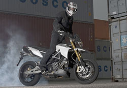 � ������ ������ ��� ������������ ���� �� ���. ������ �������� ������� ��� �������� �� ��������� ��� �� ������ ��� ������������, ����������� ��������� �� ���� �����������, ������� ��� ��� ������� ��
 �����������������, ����� SS ��� naked, �������� street ��� ����������, ��� ����������� ������� ��� ���� 
��������� ��������.
