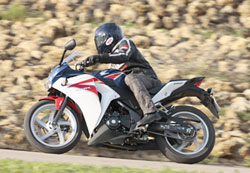 ��� ����� ������ ��� ����� �����������, ���� �������� ���� ������� �� 125, ����������� ������ ����� �����, ���� ��� ��������� ������ ���� ������ ���, �� CBR 250R �� ����� ��� ��� ��������. �� ��… ����������� CBR �� ���� ���������� ��� ����� �����, � Honda ������ �� sport ������� ����������� ���������� ��� 250 ������ ��������.
