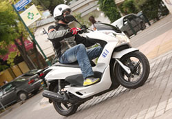 ���� ������� ��� ������, � ���������� ���������� ������������� ���������� ��� ��� �������, ��� ������� �������������� ��� ��������� ������ ����� �������� �� ������� �����. ���� ������, ���������� ��� ��������� ����� ������ ��� ���������� ������ ��� ������������� ��������. ������, �� ������ ���� ������, scooter ��� ����� ����� ��� �������������, ���� �������� ��� ������������ ��� ��� ���������� ��� ������.
