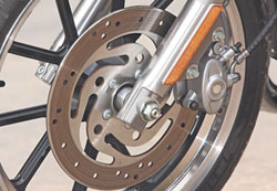 Harley-Davidson Sportster 883 SuperLow! ��� ��� ��… ��������� ������� ��� �� ������ ���� ����� ��� Harley-Davidson ��� ��� ��� ��� ����������� ����� ��� ����������� �� ����������� ����������. �� ����� (��� Harley ����; ��� �����������!) ����������� ������� �������� ������� ���� ��� �� ����� ������� �� ����� ��� ������ ��� ������� �����, �������� ��������� �� ������� ����� ��� ���������� ���, ���� ��� �� ����!
