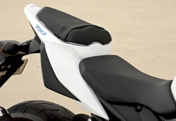 ��������� �� ��� ��� ��� ������� ������������ ���� �������� ��� ��������� �������, ��� ����������� ����� ��� �������, ��� �� ������� ��� ����� ����� ��� �� ������������� Suzuki GSR 750, ��� ������������� ��� ���������� GSR 600. �� ����������� �������� ��� ��� ���������� ��������, �� ��������� ����� GSR ��������� ����� ��� ��� �� ����������� �� ���� ��� ��� ������ ��� ������ ����� street.
