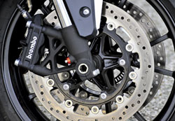  !   Triumph Speed Triple 1050       .   ,    ,               .   ,  