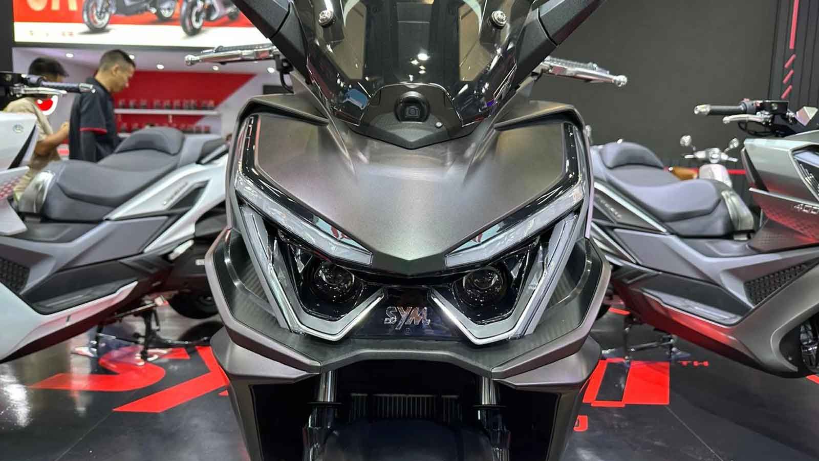 Νέο SYM Cruisym 400: Premium φωτιά στην κατηγορία 