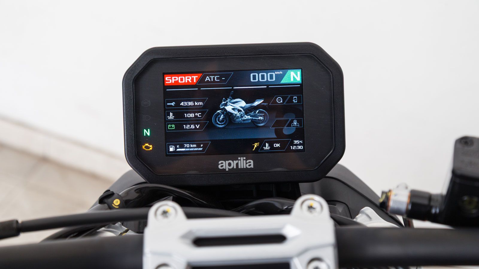 Aprilia Tuono 457