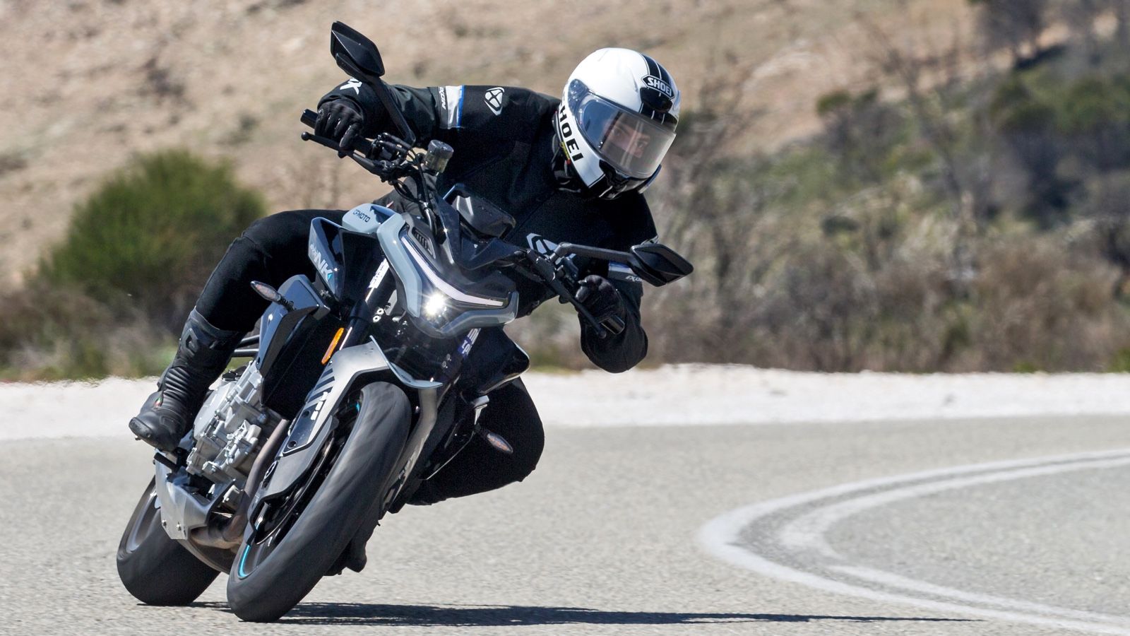 CFMOTO 675 NK