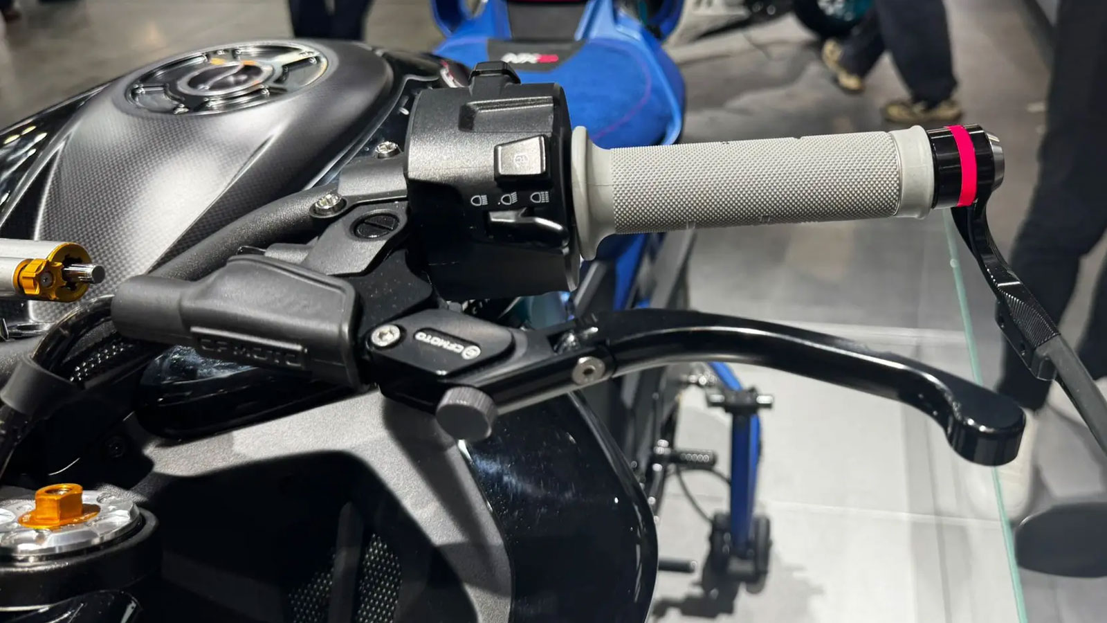 EICMA 2025 - CFMoto 675NK GP: Με αναρτήσεις Ohlins, φρένα Brembo και αναβαθμισμένο κινητήρα