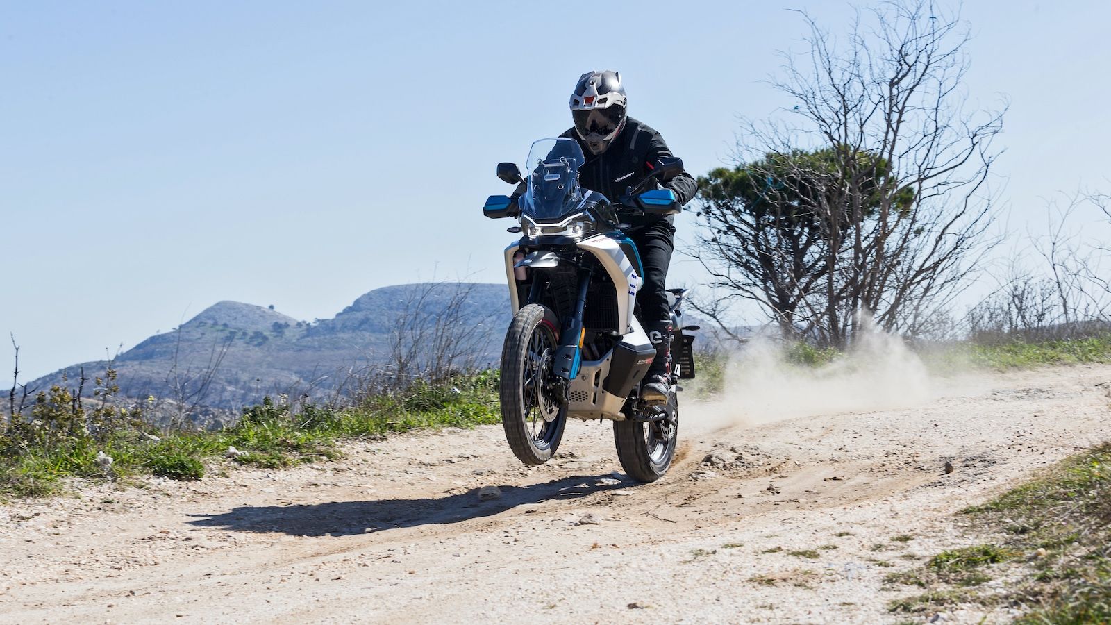 CFMOTO 800MTX - Test