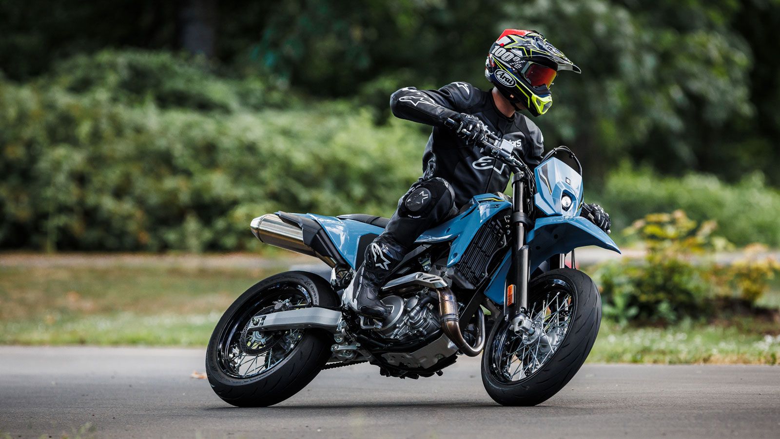 Η Suzuki Moto Greece δίνει το σήμα εκκίνησης για τις προπαραγγελίες, με τα πρώτα μοντέλα να αναμένονται στη χώρα μας στα τέλη Αυγούστου.