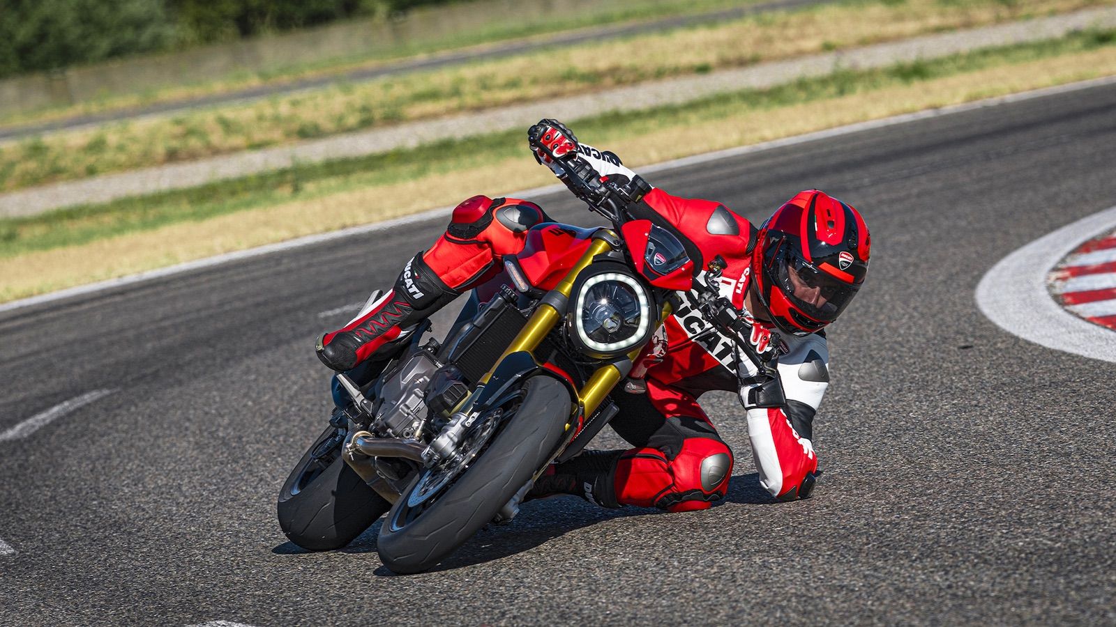Ducati Monster: Πιο μυώδες με 18 λιγότερα κιλά και μεγαλύτερη ιπποδύναμη